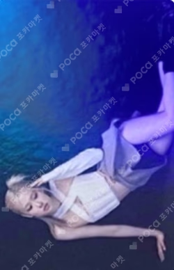 BORN PINK WEVERSE ROSE photocard image