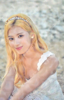 Twaii's Shop Trading Card