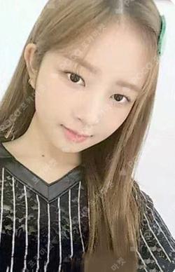 IVE REI photocard image