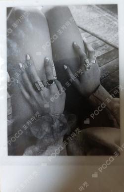 R ROSE photocard image