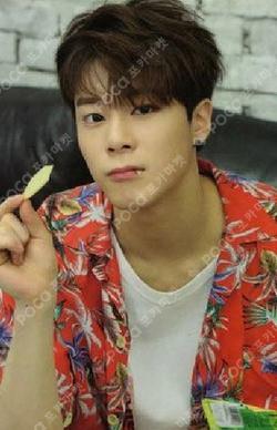 Summer Vibes MOONBIN photocard image
