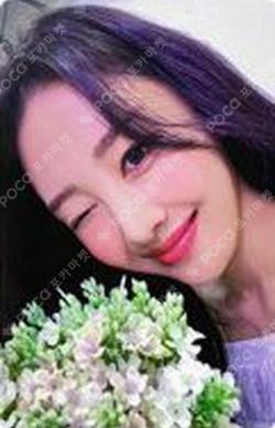 [&] D Yves photocard image
