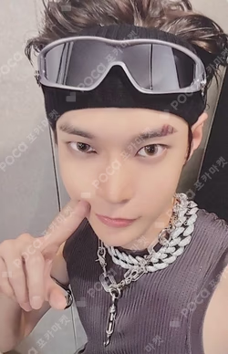 2 Baddies '질주' STREET RANDOM TRADING CARD SET A Ver.