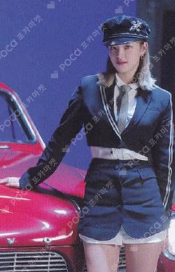 YES or YES JEONGYEON photocard image