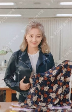 TWICE UNIV. FASHION CLUB Trading Card JIHYO photocard image