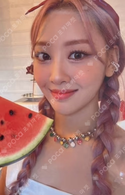 LOONA's vacation 2022 SUMMER PACKAGE POLAROID SETLOONA's vacation 2022 SUMMER PACKAGE