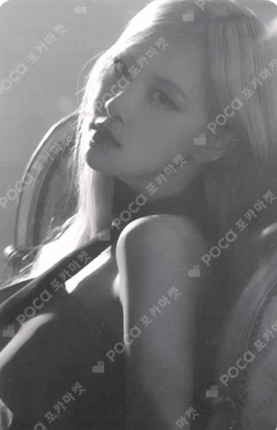 R ROSE photocard image