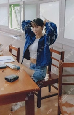 TWICE MOMO photocard image