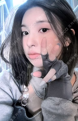 Ad Mare Ktown4U Luckydraw BAE photocard image