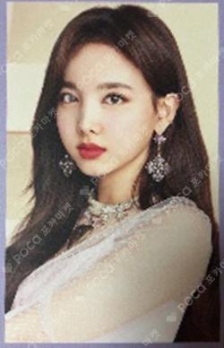 TWICE NAYEON photocard image