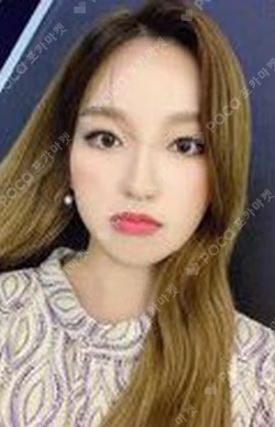 [&] A Go Won photocard image