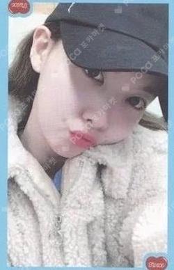 TWICE NAYEON photocard image