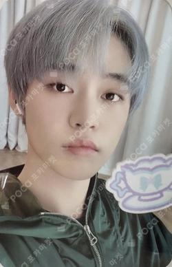 NCT X SANRIO PHOTO CARD HOLDER KEY RING + PHOTO CARD SET