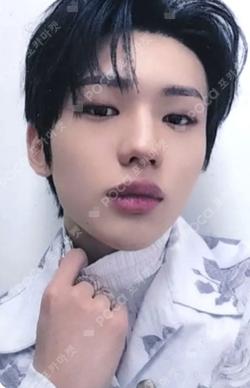 WAY UP WHOSFAN JUNHYEOK photocard image