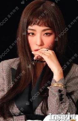 Peek-A-Boo Cashbee SEULGI photocard image