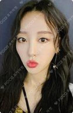 [&] B Yves photocard image