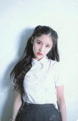 [+ +] NORMAL A HeeJin photocard image