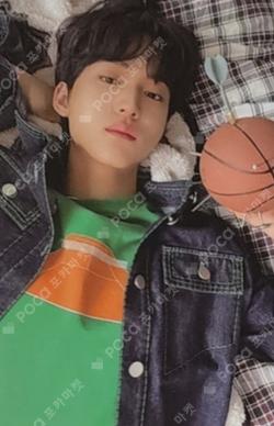 WAY UP M2U HWI photocard image