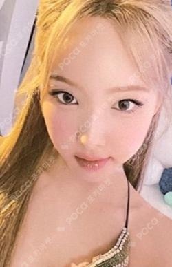 TWICE NAYEON photocard image
