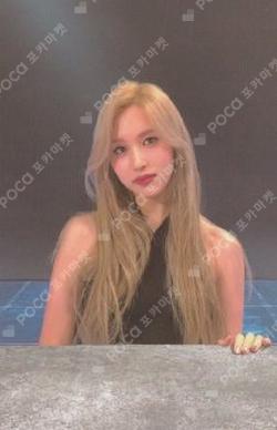 Eyes wide open MINA photocard image