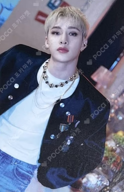 STRAY KIDS x SKZOO POP-UP STORE 'THE VICTORY' RANDOM PHOTOCARD PACK