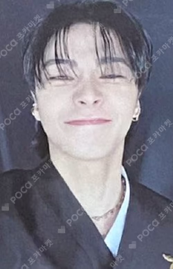 REFUGE The East Ver. MOONBIN photocard image