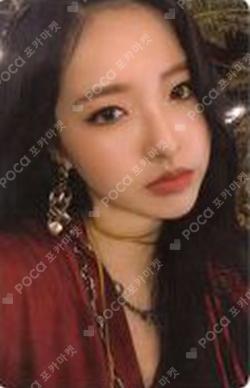 [12:00] B Olivia Hye photocard image