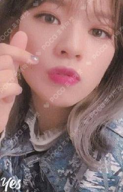 YES or YES JEONGYEON photocard image