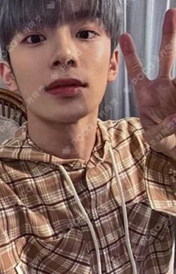 SERIES 'O' ROUND 2 : HOLE JUMP UP KANGMIN photocard image