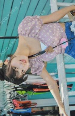 Twaii's Shop Trading Card MOMO photocard image