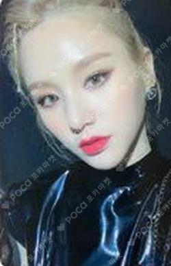 [&] APPLEMUSIC A HeeJin photocard image