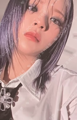 BETWEEN 1&2 JEONGYEON photocard image