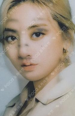 World in A Day LENTICULAR PHOTOCARD JIHYO photocard image