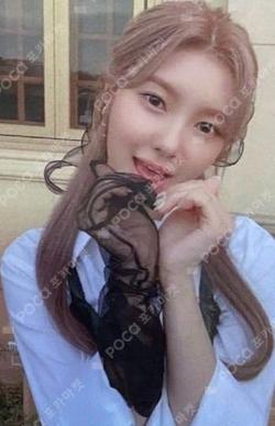 First Impact Mwave DAYEON photocard image