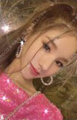 [12:00] C HeeJin photocard image