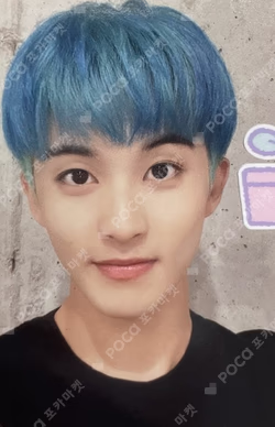 NCT X SANRIO PHOTO CARD HOLDER KEY RING + PHOTO CARD SET