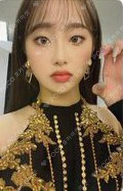 [&] B Chuu photocard image