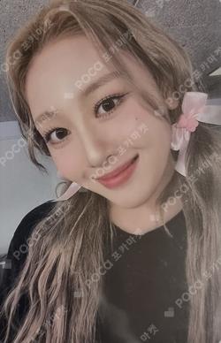 2022 LOONA 1st WORLD TOUR LOONATHEWORLD IN SEOUL TRADING CARD SET Yves photocard image