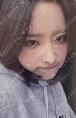 2022 LOONA 1st WORLD TOUR LOONATHEWORLD IN SEOUL TRADING CARD SET