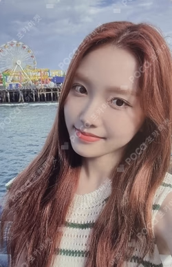 2022 LOONA 1st WORLD TOUR LOONATHEWORLD IN SEOUL TRADING CARD SET
