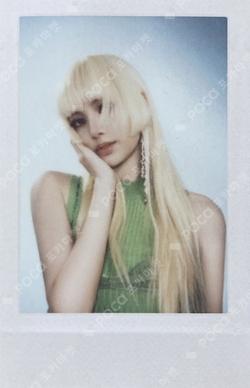 BLACKPINK LISA photocard image