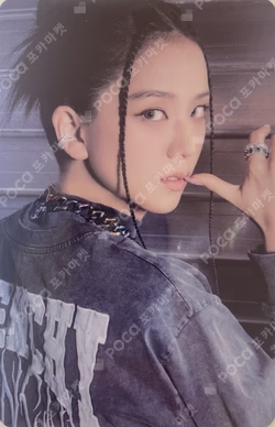 BLACKPINK WORLD TOUR BORN PINK MD BOOTH LUCKY DRAW JISOO photocard image