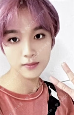 SMTOWN LIVE 2022 : SMCU EXPRESS  HUMAN CITY SUWON INVITATION + BADGE SET