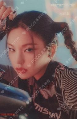 ITZY YEJI photocard image
