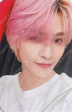 SMTOWN LIVE 2022 : SMCU EXPRESS  HUMAN CITY SUWON INVITATION + BADGE SET