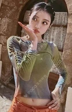 SELFISH FISH VER. YooA photocard image