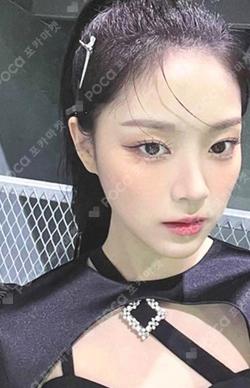 Luminous STANDARD Ver. HyunJin photocard image