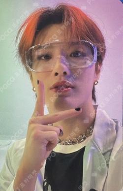 2022 HAPPY WOODZ DAY MULTI POUCH WOODZ photocard image