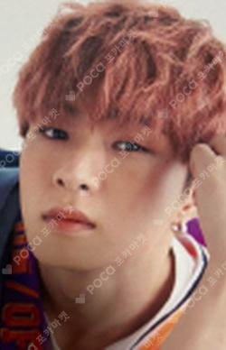 YOU COMPLETE ME Japanese Ver. WYATT photocard image