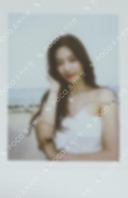 ANTIFRAGILE INSTANT PHOTO CARD 9 KAZUHA photocard image